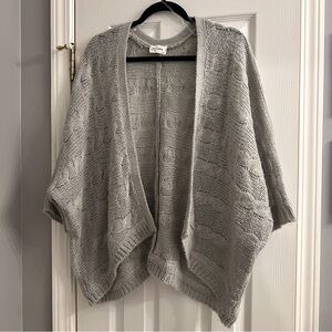 Light, gray cardigan, short sleeve, M/L
